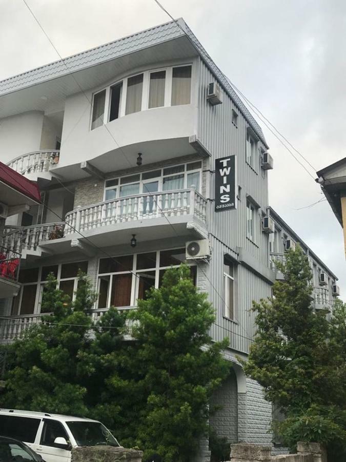 Twins Hotel Кобулети Екстериор снимка