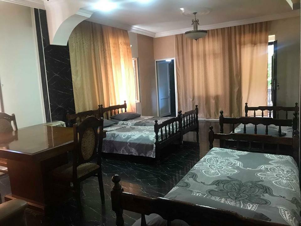 Twins Hotel Кобулети Екстериор снимка